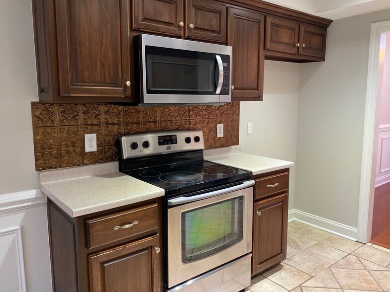 Building Photo - 32 Wyndelake Cv