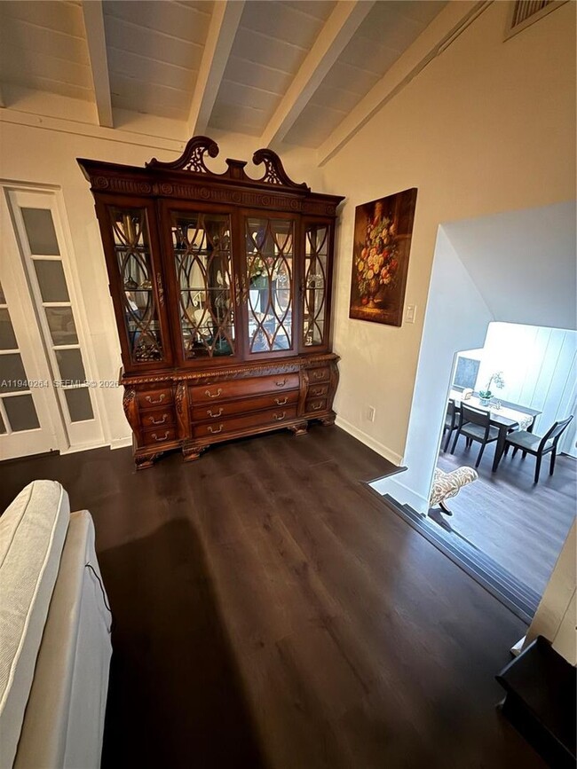 Building Photo - 2036 NE 21st Ave