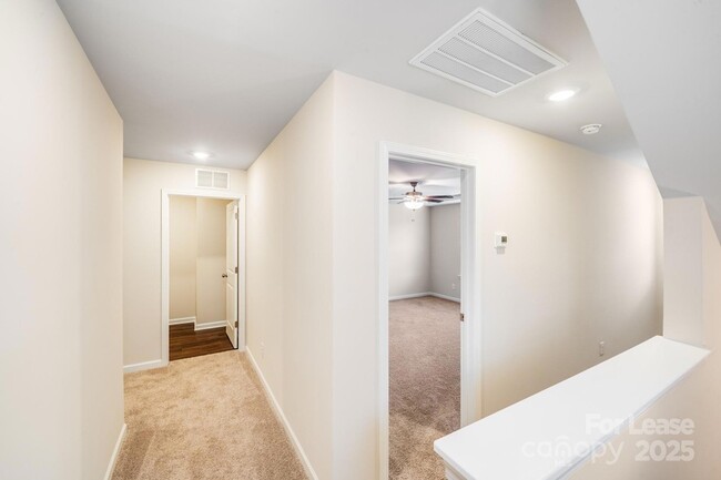 Building Photo - 2019 Sadler Wds Ln