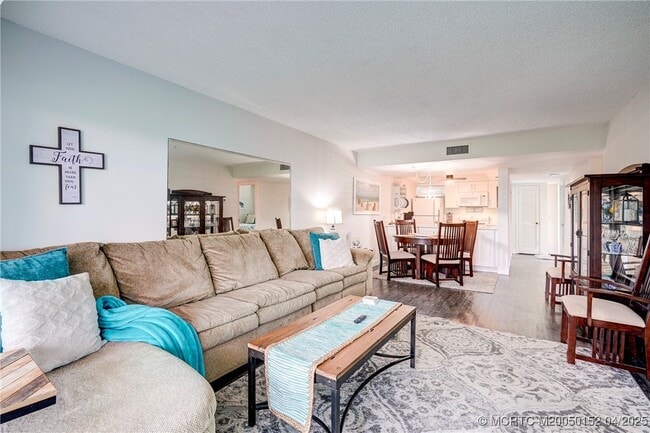 Building Photo - 5563 NE Gulfstream Way