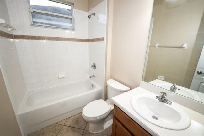 Building Photo - 7627 Stoney Hill Dr