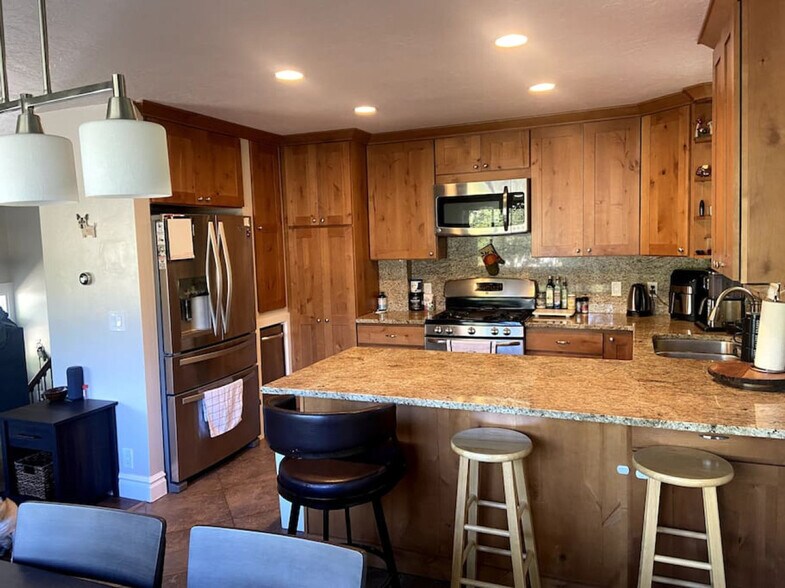 Building Photo - 1236 Greenfield Cir