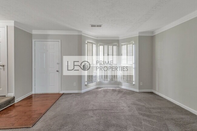 Building Photo - 1008 Huntington Trce SE
