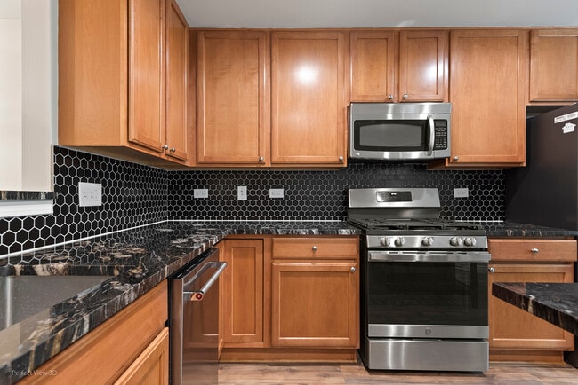 Building Photo - 464 Valentine Way
