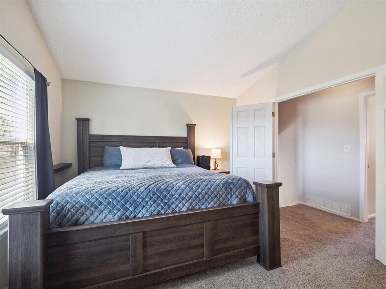 Building Photo - 9274 W Friend Dr