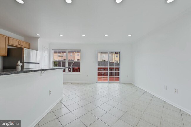 Building Photo - 22918 Regent Terrace
