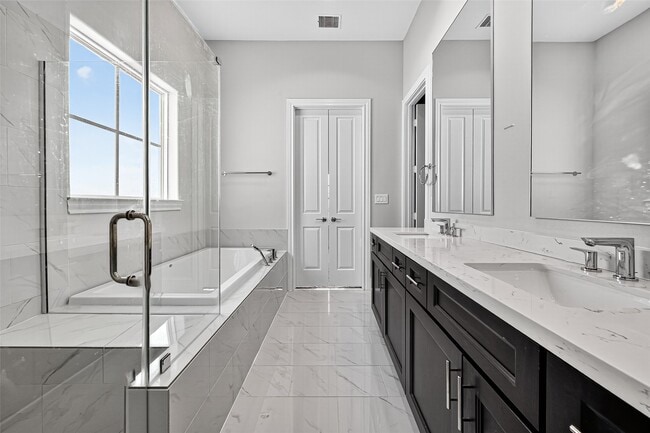 Building Photo - 815 Bringhurst St