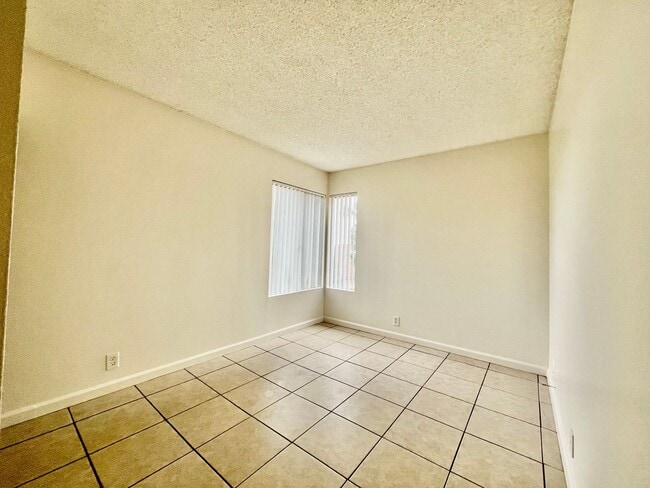 Building Photo - 6840 Bear River Row