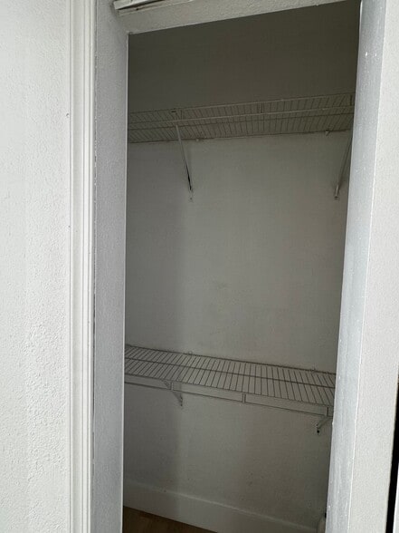 Building Photo - 7928 Harding Ave