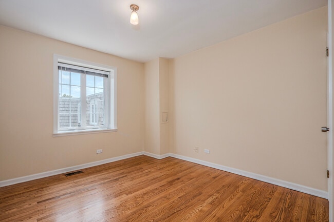 Building Photo - 3036 Highland Ave