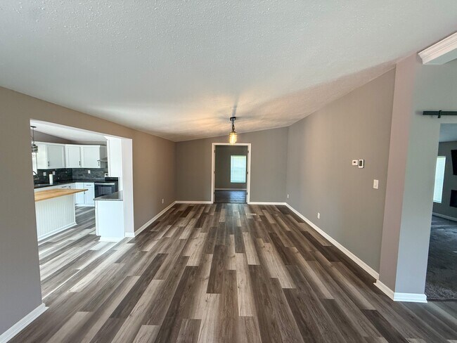 Building Photo - 5693 US-40