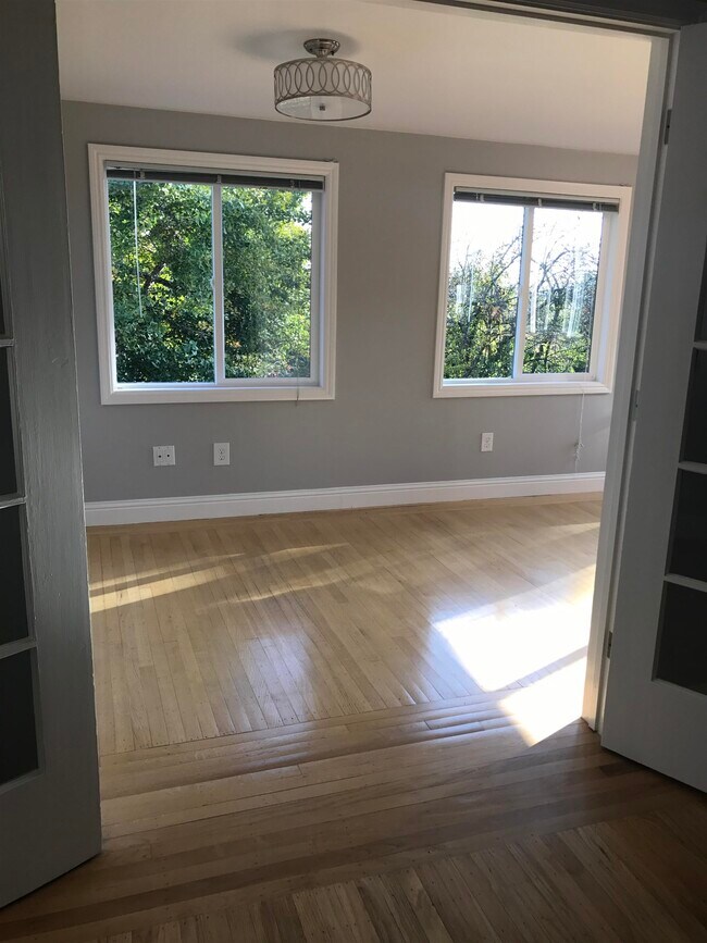 Building Photo - 7630 Terrace Dr