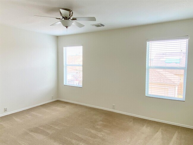 Building Photo - 29726 Sullivan Oaks Dr