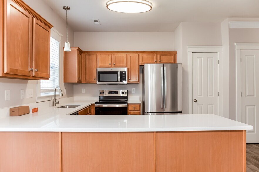 Building Photo - 7314 Darblay St