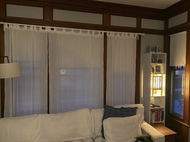 Building Photo - 2204 Grand Ave S