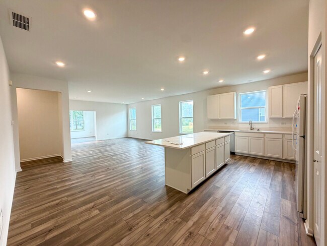 Building Photo - 429 Cottrell Ln