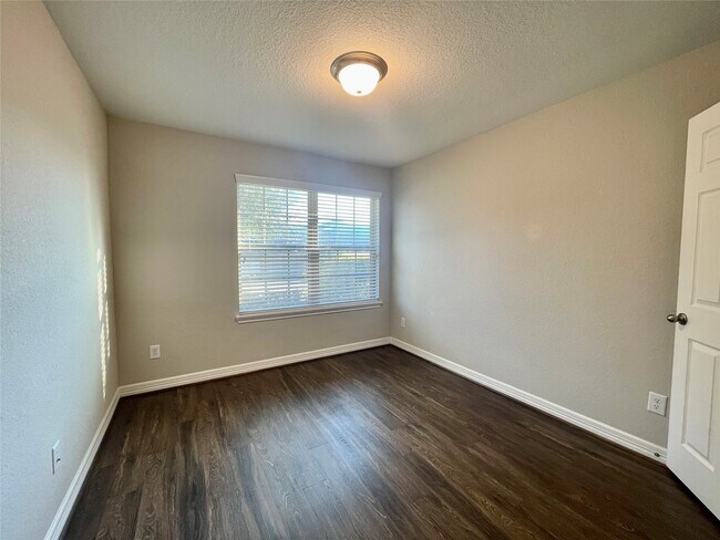 Building Photo - 26314 Stonedale View Dr