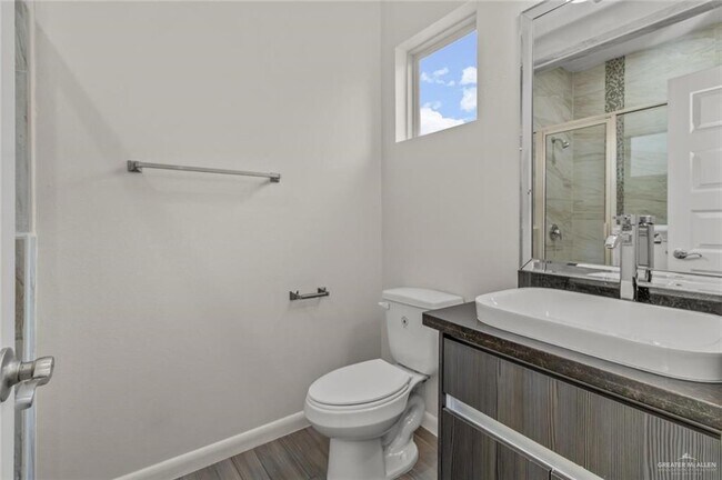 Building Photo - 13 N Alexandrite Ave