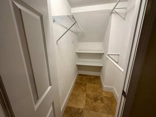 Building Photo - 8 Grant St