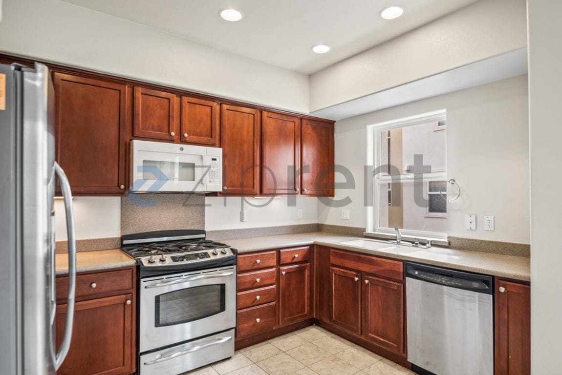 Building Photo - 2858 10th St