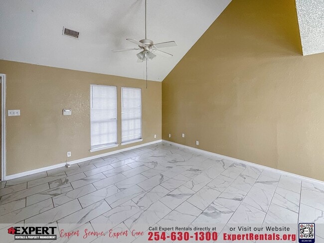 Building Photo - 2307 Lazy Ridge Dr
