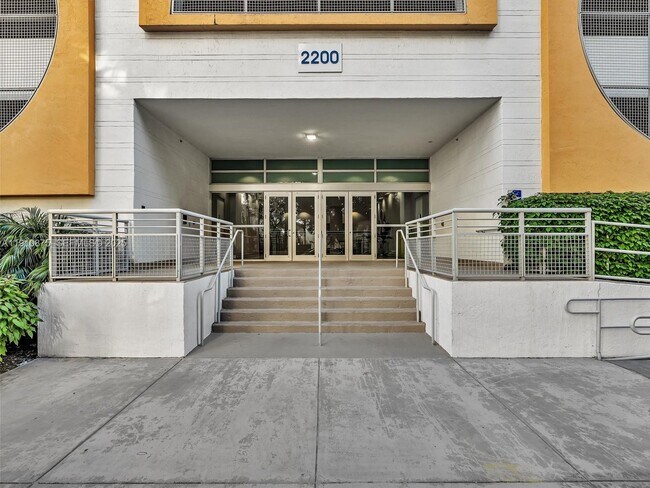 Building Photo - 2200 NE 4th Ave