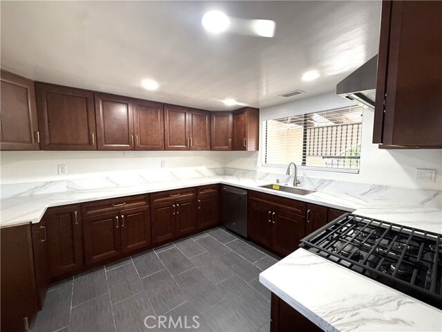 Building Photo - 16371 Chella Dr