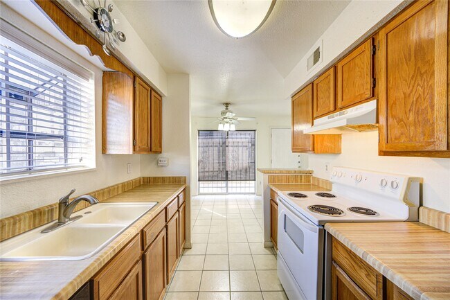 Building Photo - 6500 Sands Point Dr