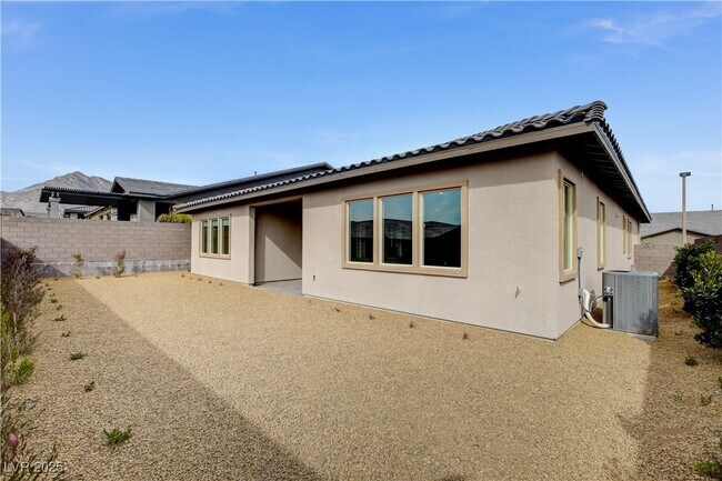 Building Photo - 11837 Grassy Pln Ave