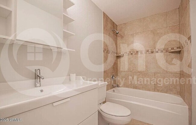 Building Photo - 1646 E Hermosa Dr