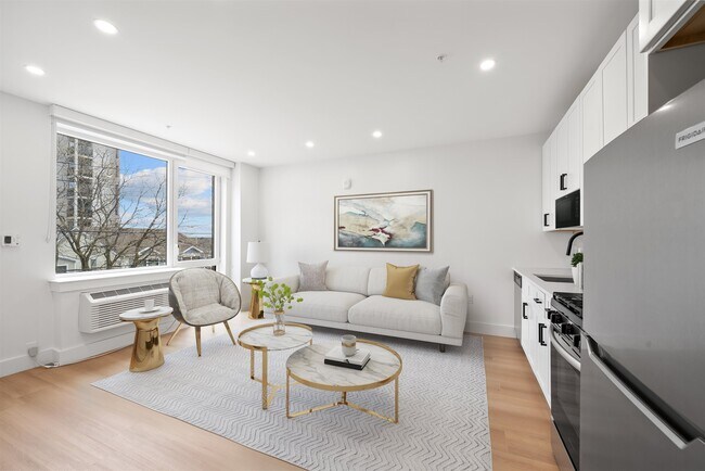 Building Photo - 337 Johnston Ave