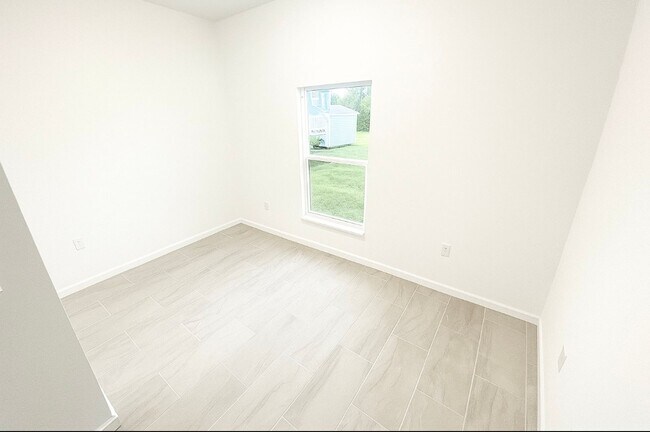 Building Photo - Brand New 3 Bed / 2 Bath Rental in Cape Coral – $1,950/M