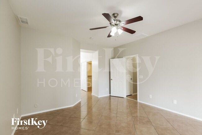 Building Photo - 5616 S 55th Ln