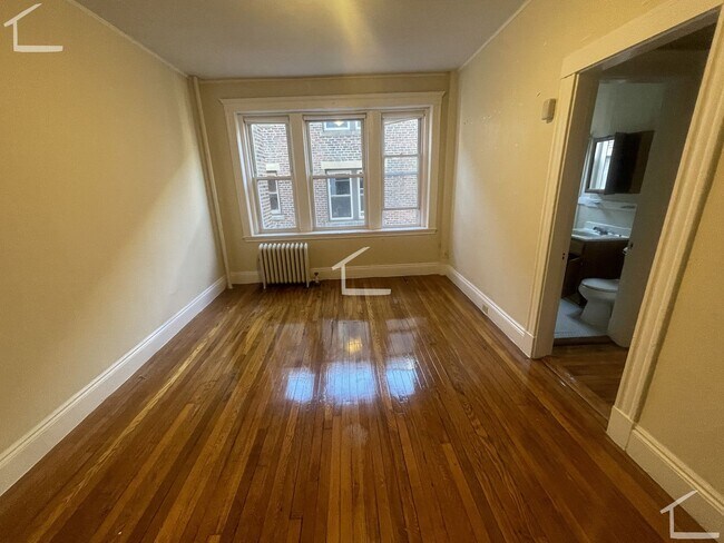 Building Photo - 9/1 No Fee! Spacious 1BR apartment on Allston/Brookline border