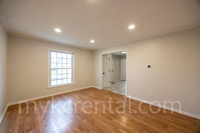 Building Photo - 12012 Ensley Ln