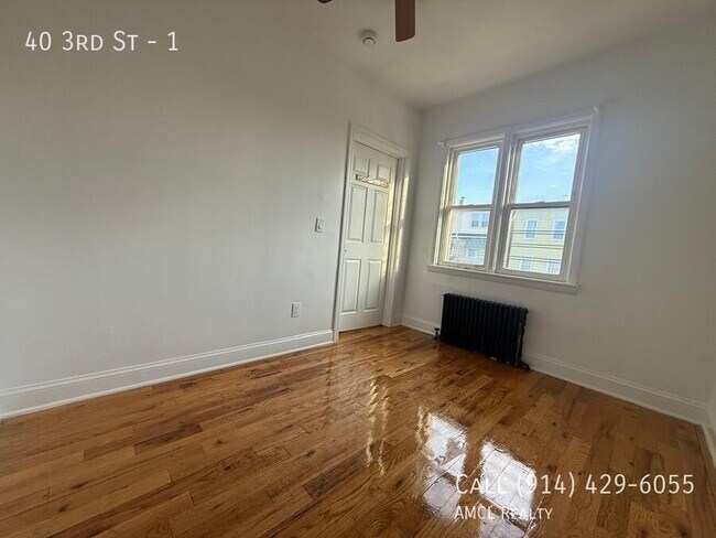 Building Photo - 40 3rd St