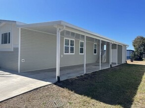 Building Photo - 5631 Pinecrest Dr