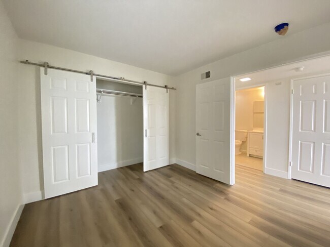 Building Photo - Spacious Home in La Costa with Nice View!!