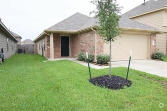 Building Photo - 5710 Kyle Cove Dr