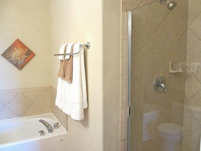 Building Photo - 906 Sterling Creek Cir