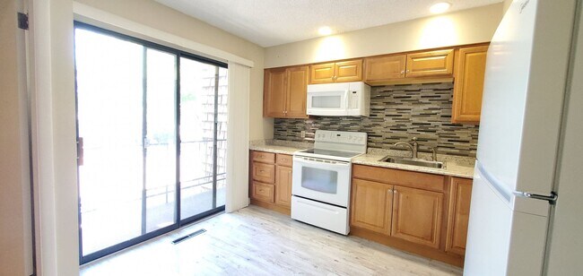 Building Photo - Condo in the heart of Billings