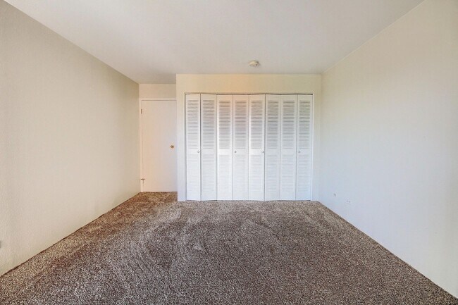 Building Photo - Gorgeous highrise apartment in Washington ...