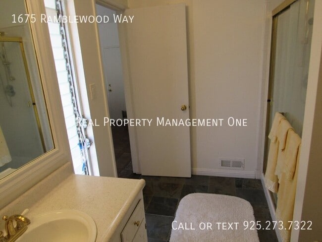 Building Photo - 1675 Ramblewood Way
