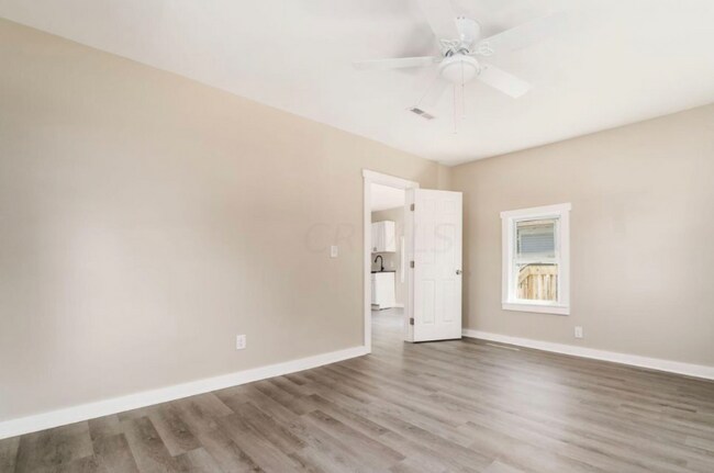 Building Photo - 118 S Walnut St