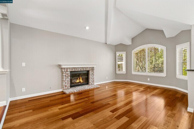 Building Photo - 313 Deepcreek Ct