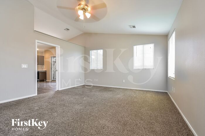 Building Photo - 5506 Ramirez St