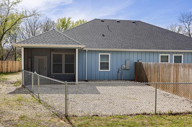 Building Photo - 409 Cleveland Rd