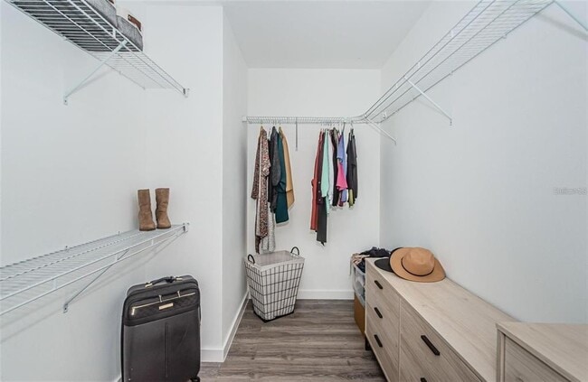 Building Photo - 1954 Freedom Dr