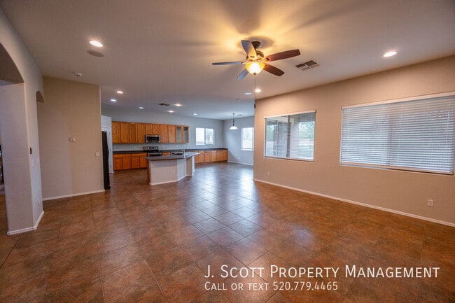 Building Photo - 3312 E Bluebird Pl