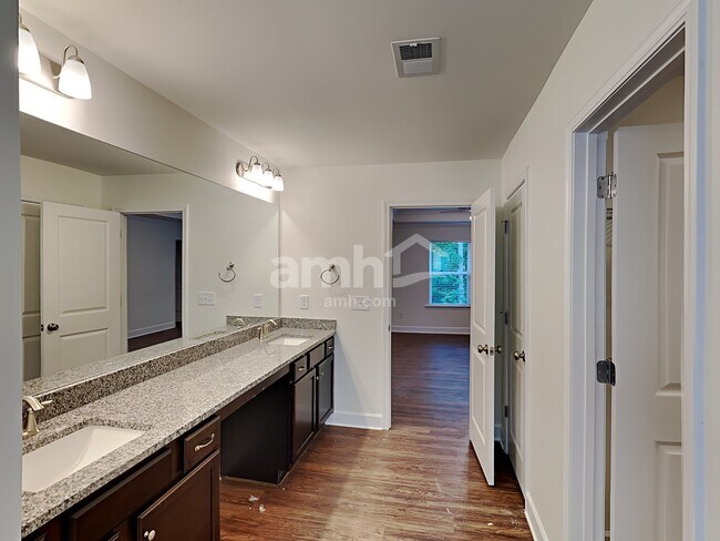 Building Photo - 5125 Canyon Creek Way